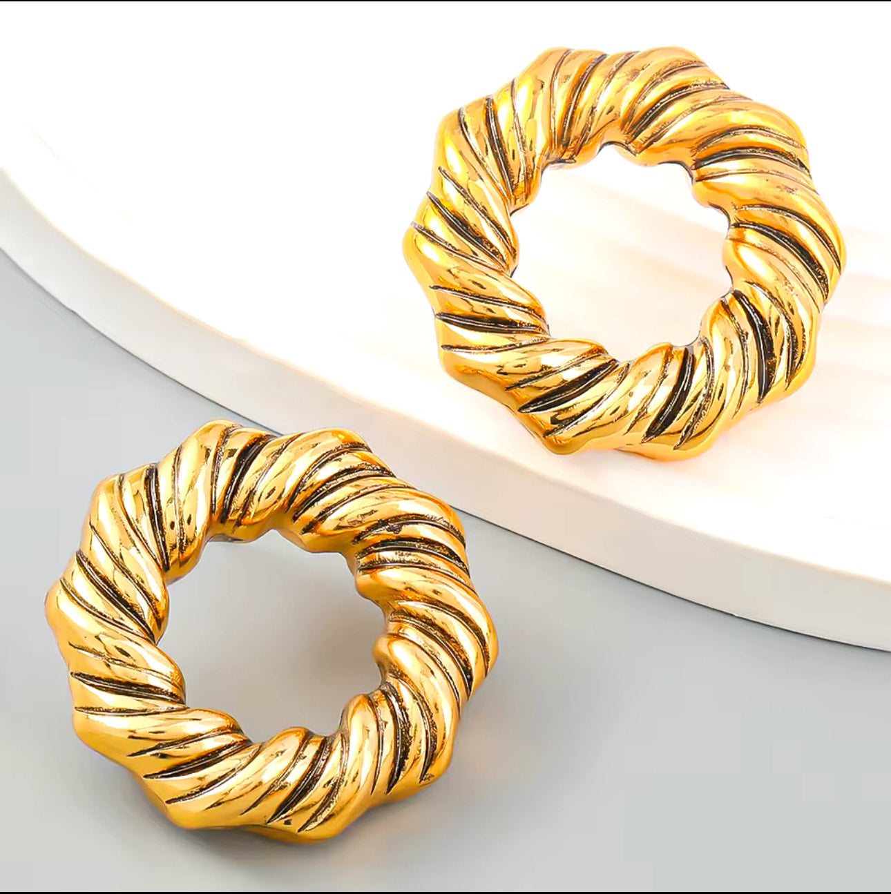 Women’s High Quality Earrings Hoop