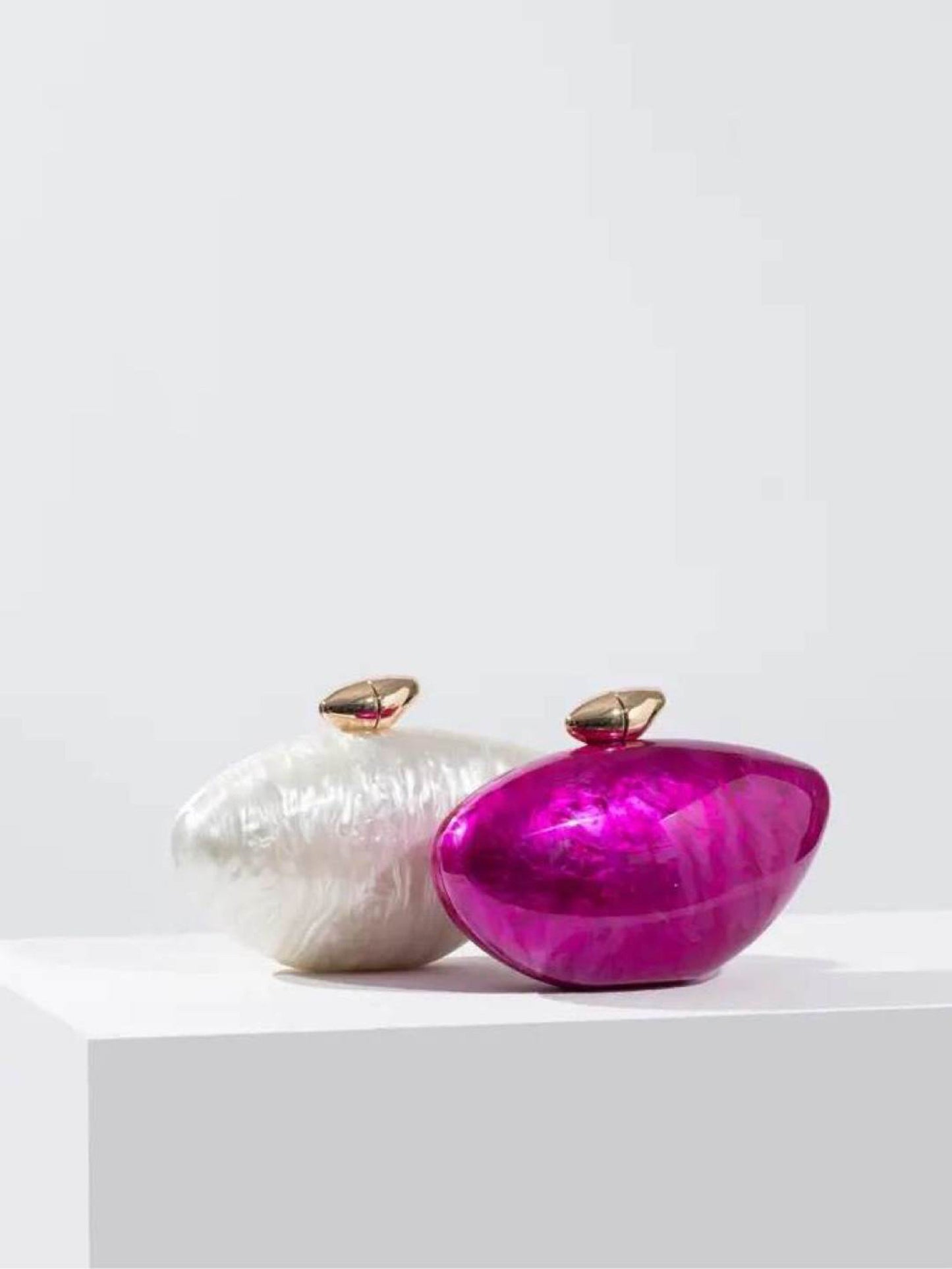 Acrylic Egg Clutch